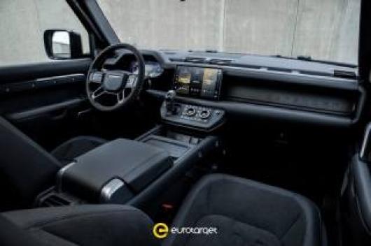 nuovo LAND ROVER Defender