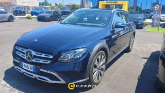 usato MERCEDES E 220