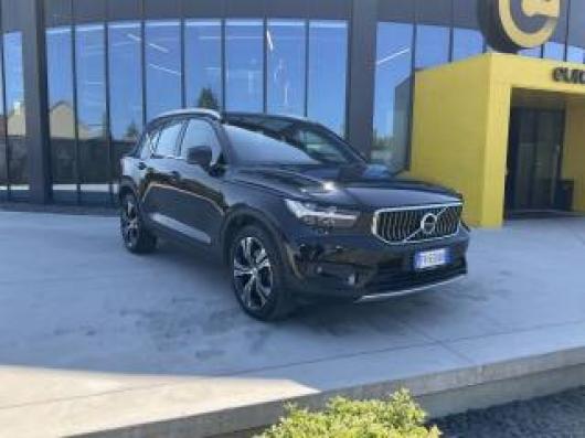 usato VOLVO XC40