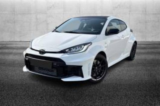 usato TOYOTA Yaris