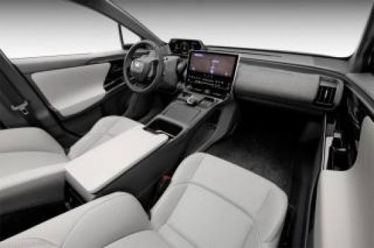 nuovo TOYOTA bZ4X