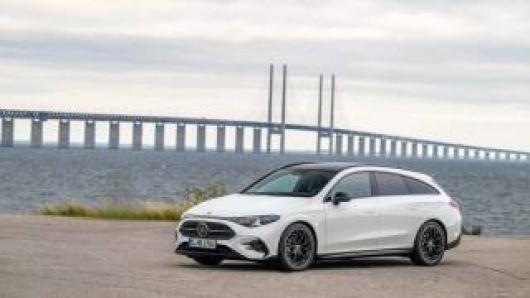 nuovo MERCEDES E 200