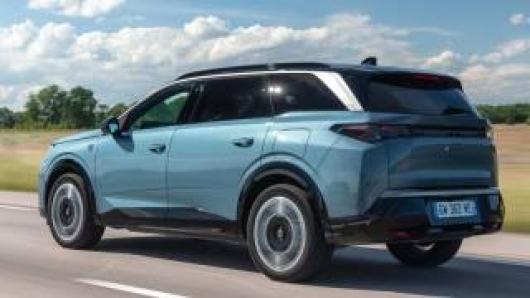 nuovo PEUGEOT 5008