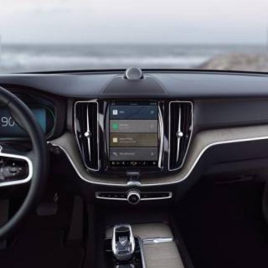 nuovo VOLVO XC60