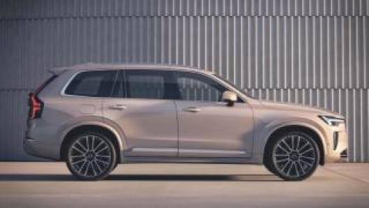 nuovo VOLVO XC90