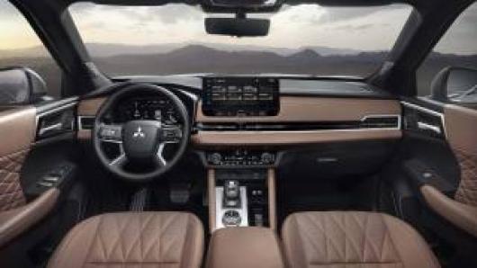 nuovo MITSUBISHI Outlander