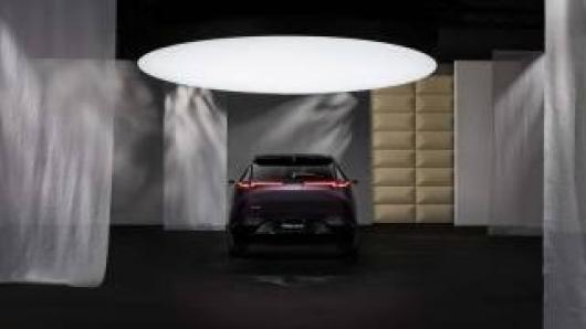 nuovo MAZDA CX 6e