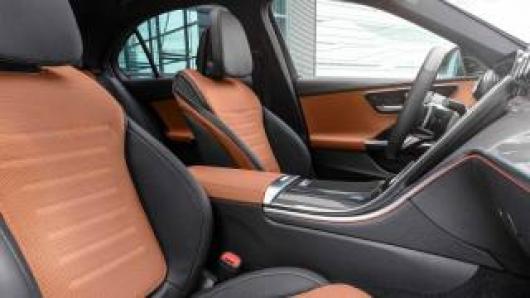 nuovo MERCEDES C 300