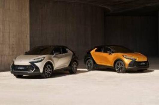 nuovo TOYOTA C HR