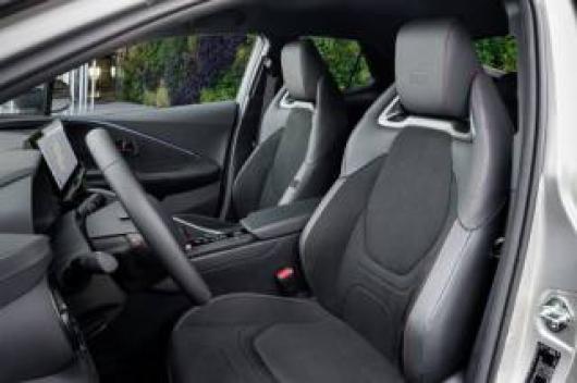 nuovo TOYOTA C HR