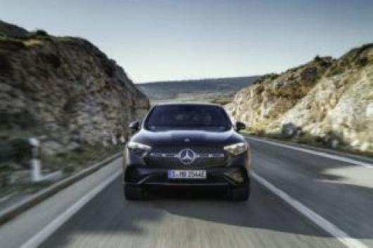 nuovo MERCEDES GLC 400