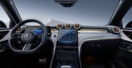 nuovo MERCEDES GLC 300