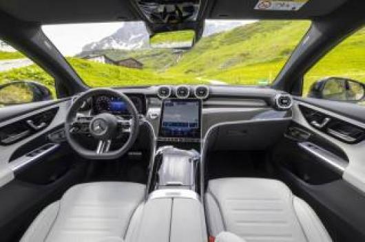 nuovo MERCEDES GLC 300
