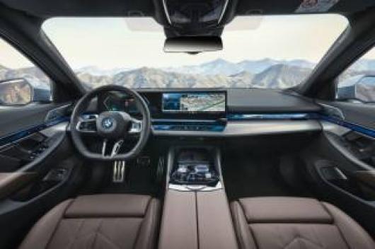 nuovo BMW 550