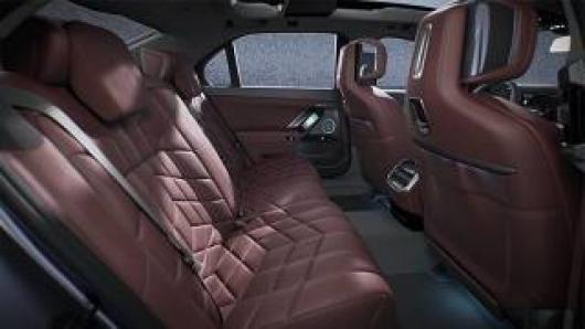 nuovo BMW 750