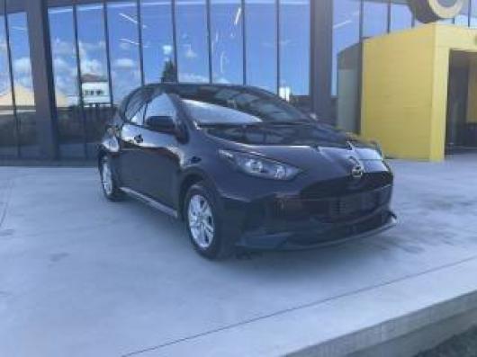 nuovo MAZDA 2
