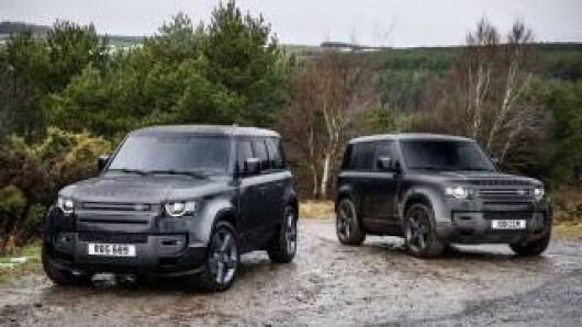 nuovo LAND ROVER Defender