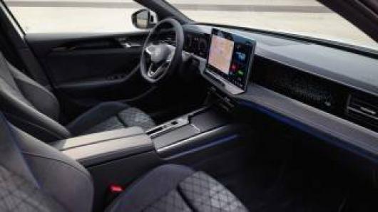nuovo VOLKSWAGEN Passat