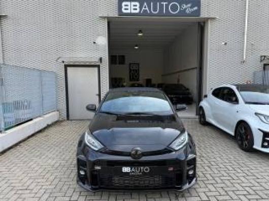 usato TOYOTA Yaris