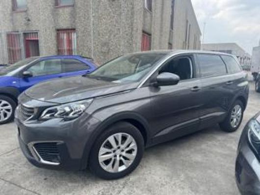 usato PEUGEOT 5008