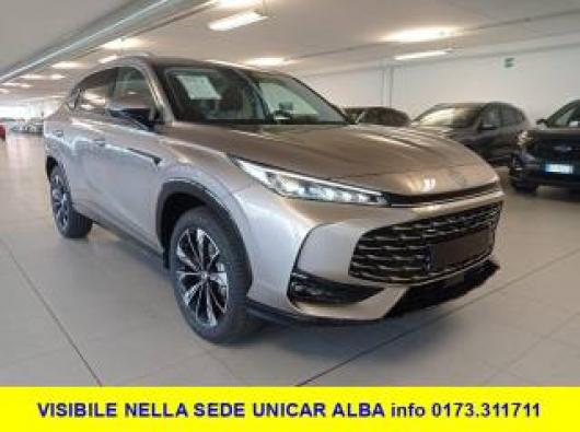 nuovo MG HS