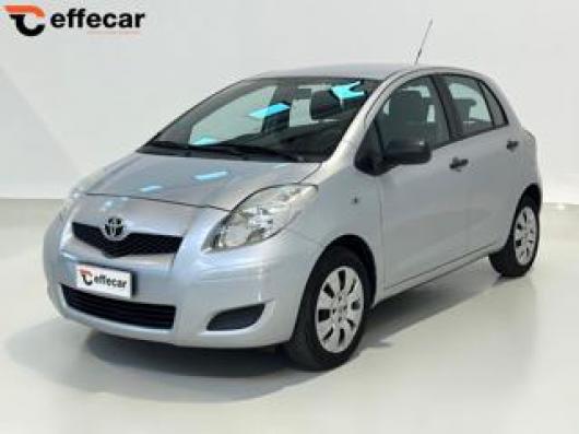 usato TOYOTA Yaris