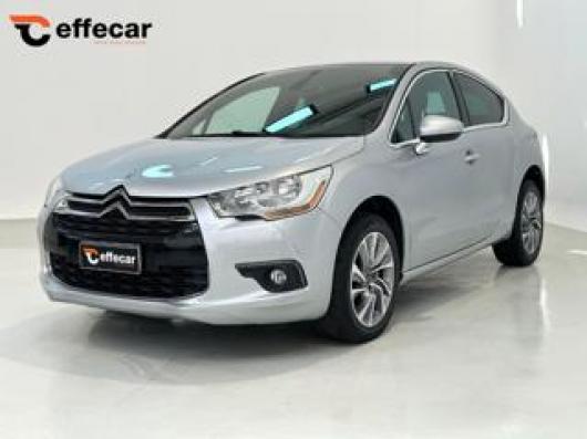 DS 4