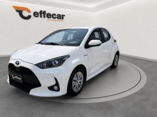 usato TOYOTA Yaris
