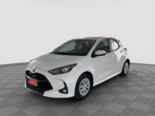 usato TOYOTA Yaris