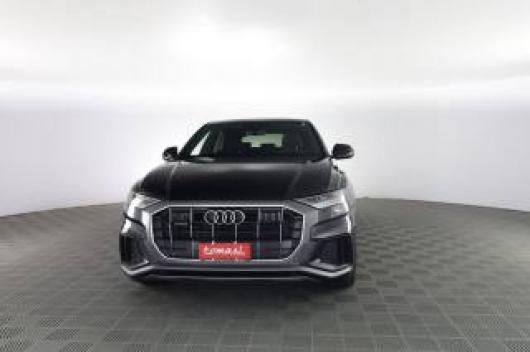 usato AUDI Q8