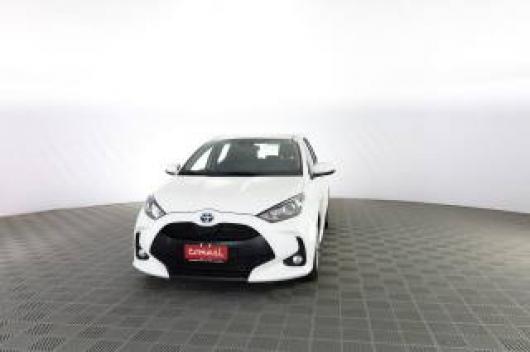 usato TOYOTA Yaris