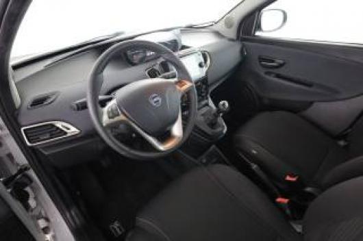usato LANCIA Ypsilon