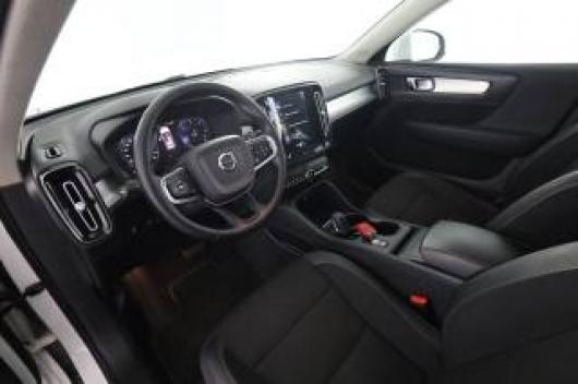 usato VOLVO XC40