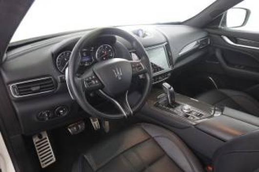 usato MASERATI Levante