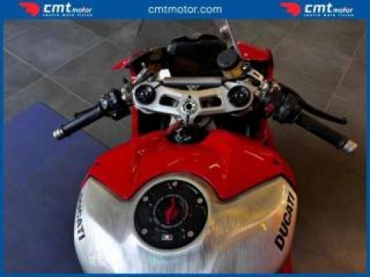 Panigale V4
