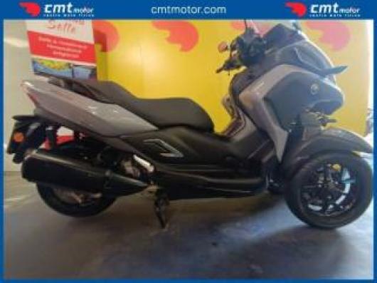 usato YAMAHA Tricity 300