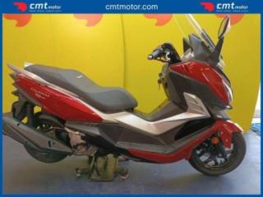 Cruisym 300