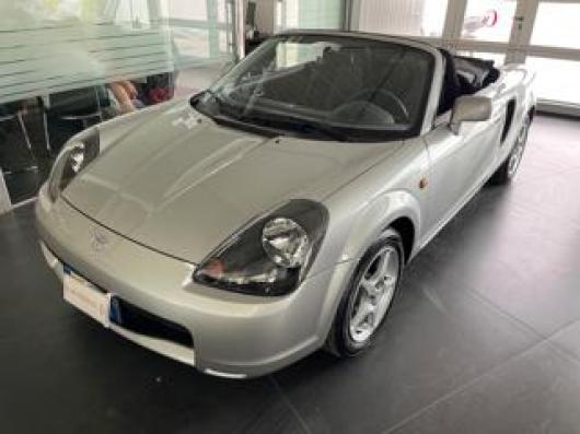 usato TOYOTA MR 2