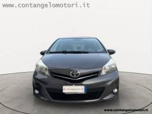 usato TOYOTA Yaris
