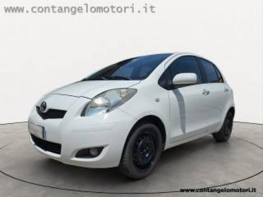 usato TOYOTA Yaris