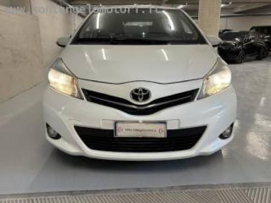 usato TOYOTA Yaris