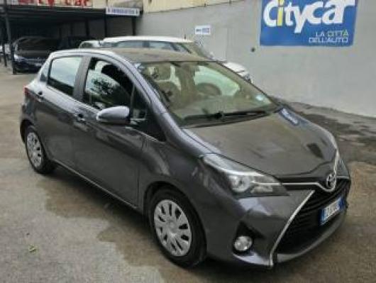 usato TOYOTA Yaris