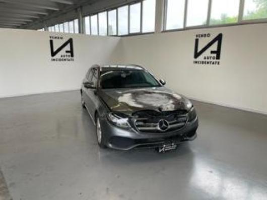 usato MERCEDES E 220
