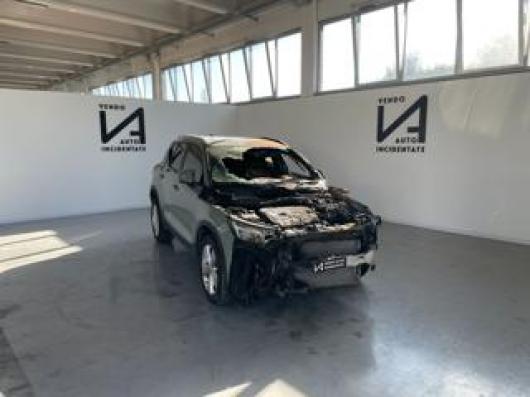 usato VOLVO XC40