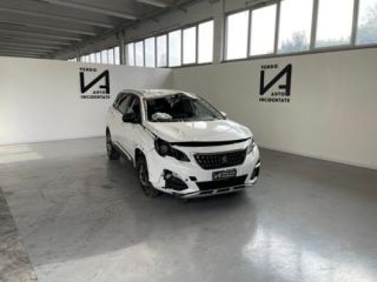usato PEUGEOT 5008