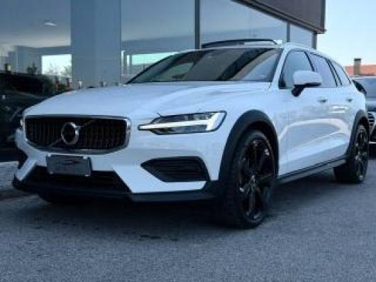 usato VOLVO V60 Cross Country