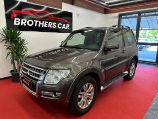 usato MITSUBISHI Pajero