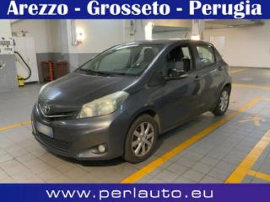 usato TOYOTA Yaris