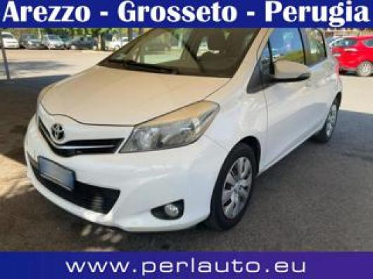 usato TOYOTA Yaris