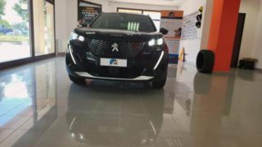usato PEUGEOT 2008